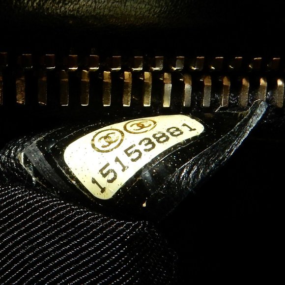 CHANEL Black Leather Matelasse Skin Bag - Picture 11 of 11